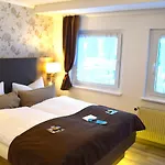 Lachmann 3* Konigstein