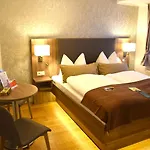 Lachmann 3* Konigstein
